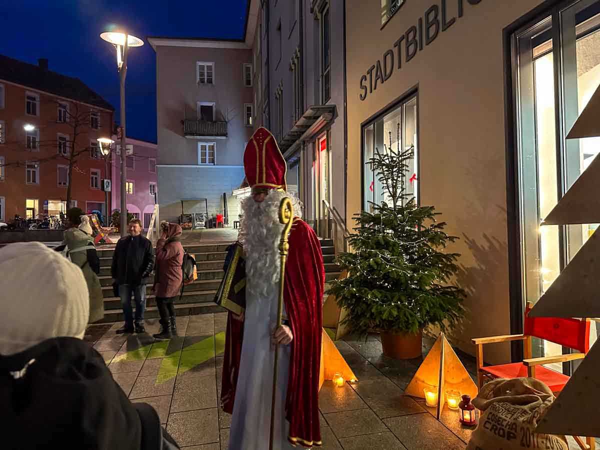 stadtbibliothek-weihnachtsmarkt-credit-stadttipps-rosenheim-02