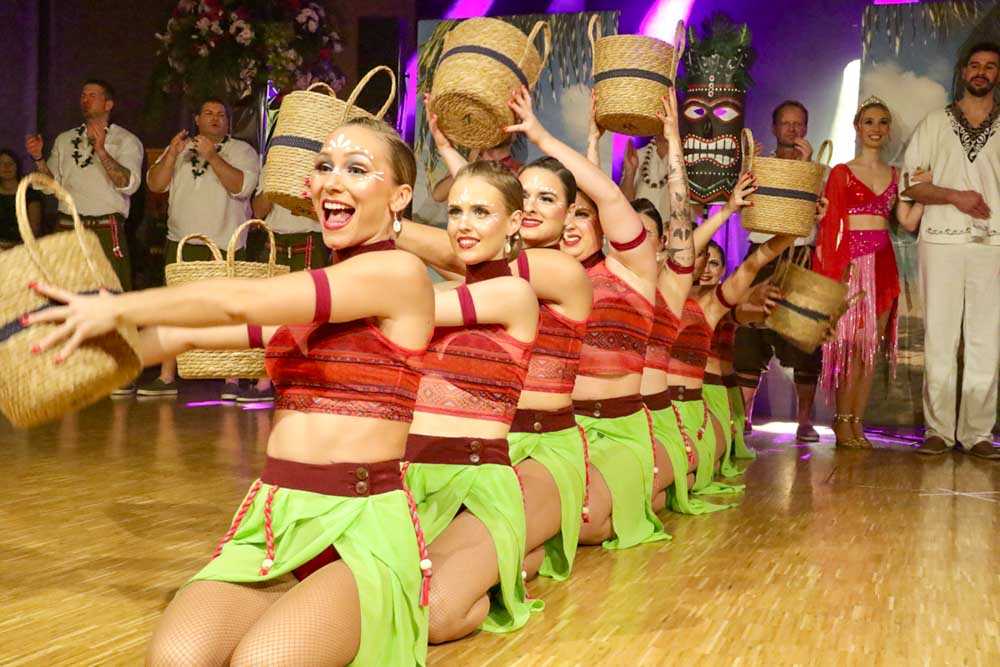 Rosenball: Rauschende Ballnacht im KU'KO Rosenheim 071