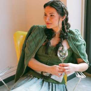 Trachten-Trends 2025: So tragen wir Dirndl und Lederhose heuer_03