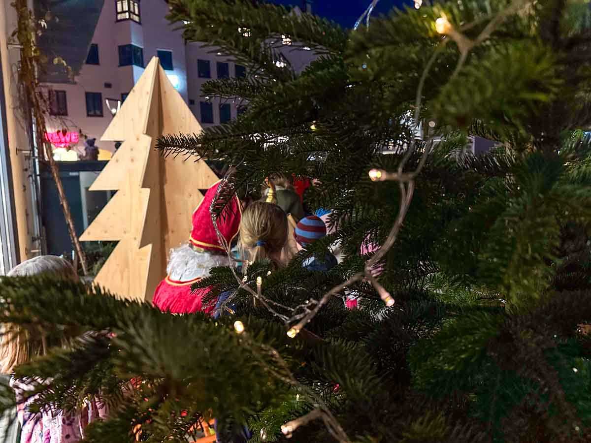 stadtbibliothek-weihnachtsmarkt-credit-stadttipps-rosenheim-12
