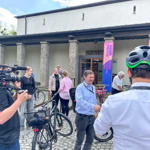 Bilder Presserundfahrt zu den *transit art Wänden_02