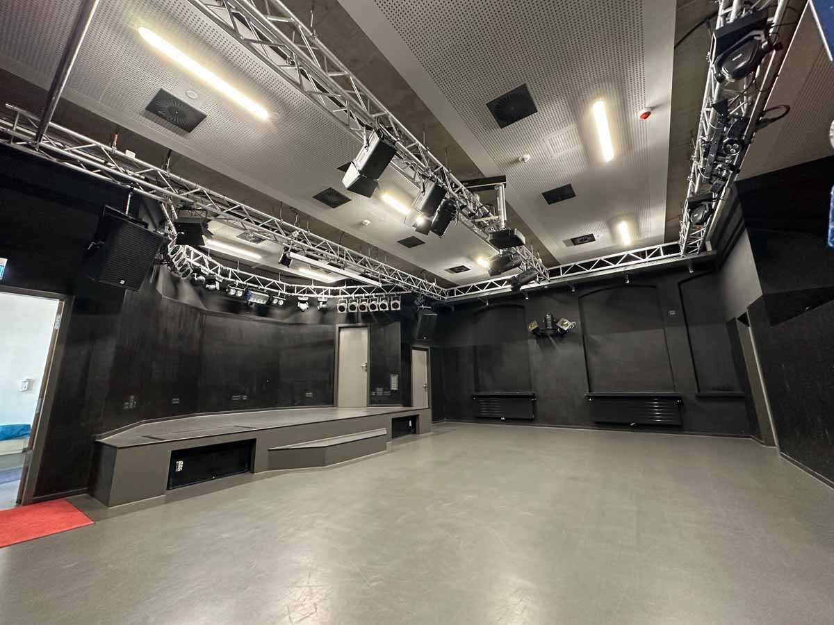 Stadtjugendring Blackbox im Lokschuppen