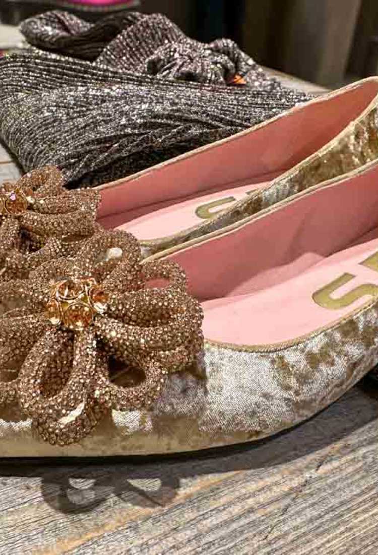 Prinzessinnen Geschenk: Samtballerinas mit Glitzerblume