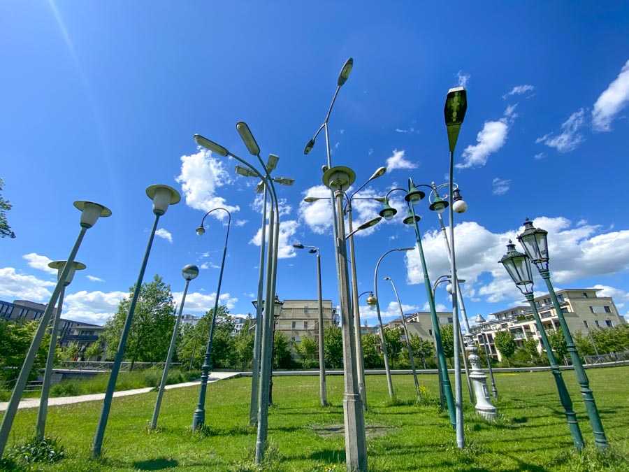 Spaziergang zum Laternen Leuchtenwald in den Mangfallpark