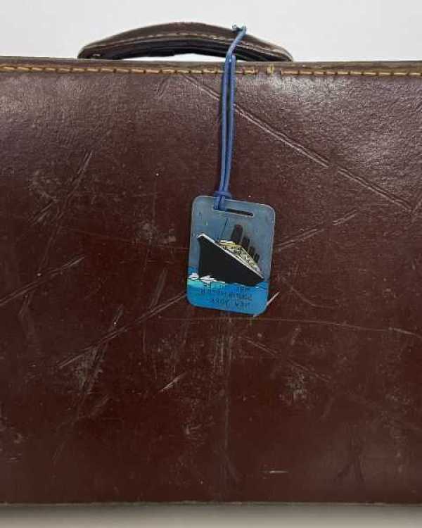 Eigenen Titanic-Kofferanhänger entwerfen im Titanic Workshop