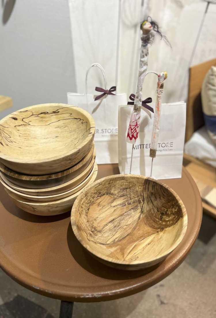 Wohnaccessoires verschenken: Holzschalen