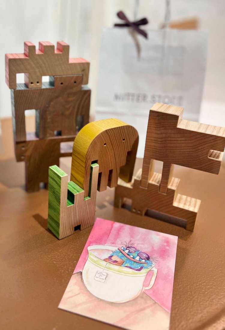 Spielzeug verschenken: Steck- und Stapelspiel aus Holz