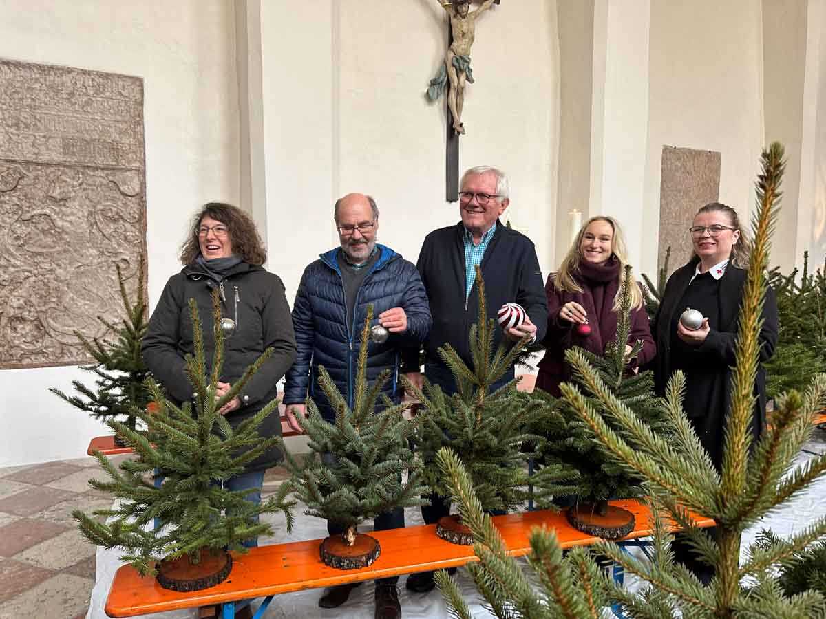 christbaumschmuecken-wirtschaftlicher-verband-credit-stadttipps-24