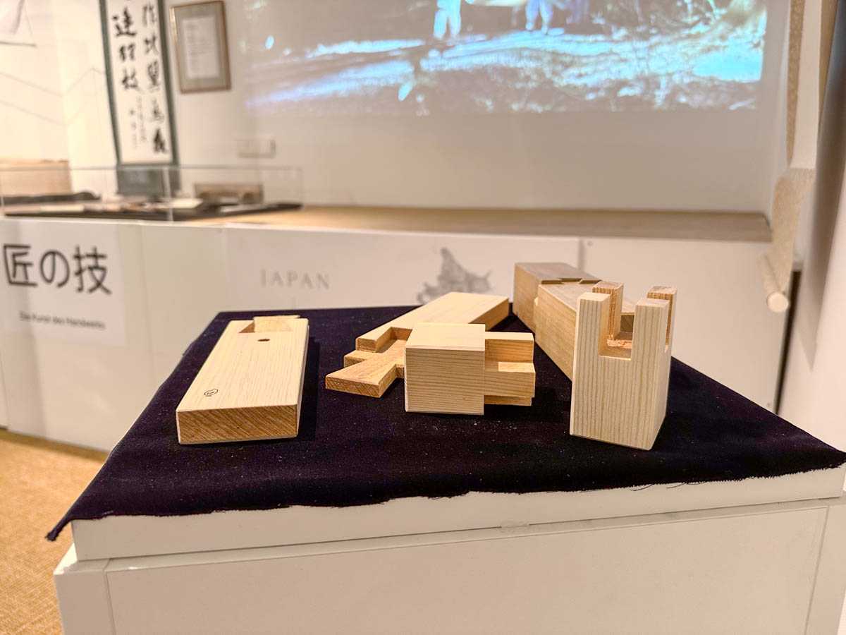 ausstellung-holzverbindungen-holztechnisches-museum-credit-stadttipps-rosenheim-43