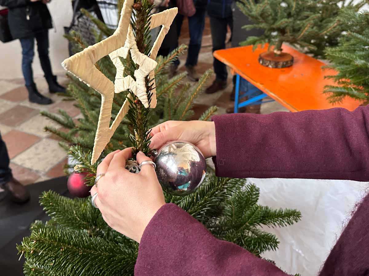 christbaumschmuecken-wirtschaftlicher-verband-credit-stadttipps-07